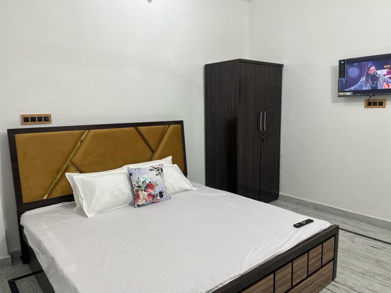 Shri Ram International Home Stay Ayodhya Exterior photo