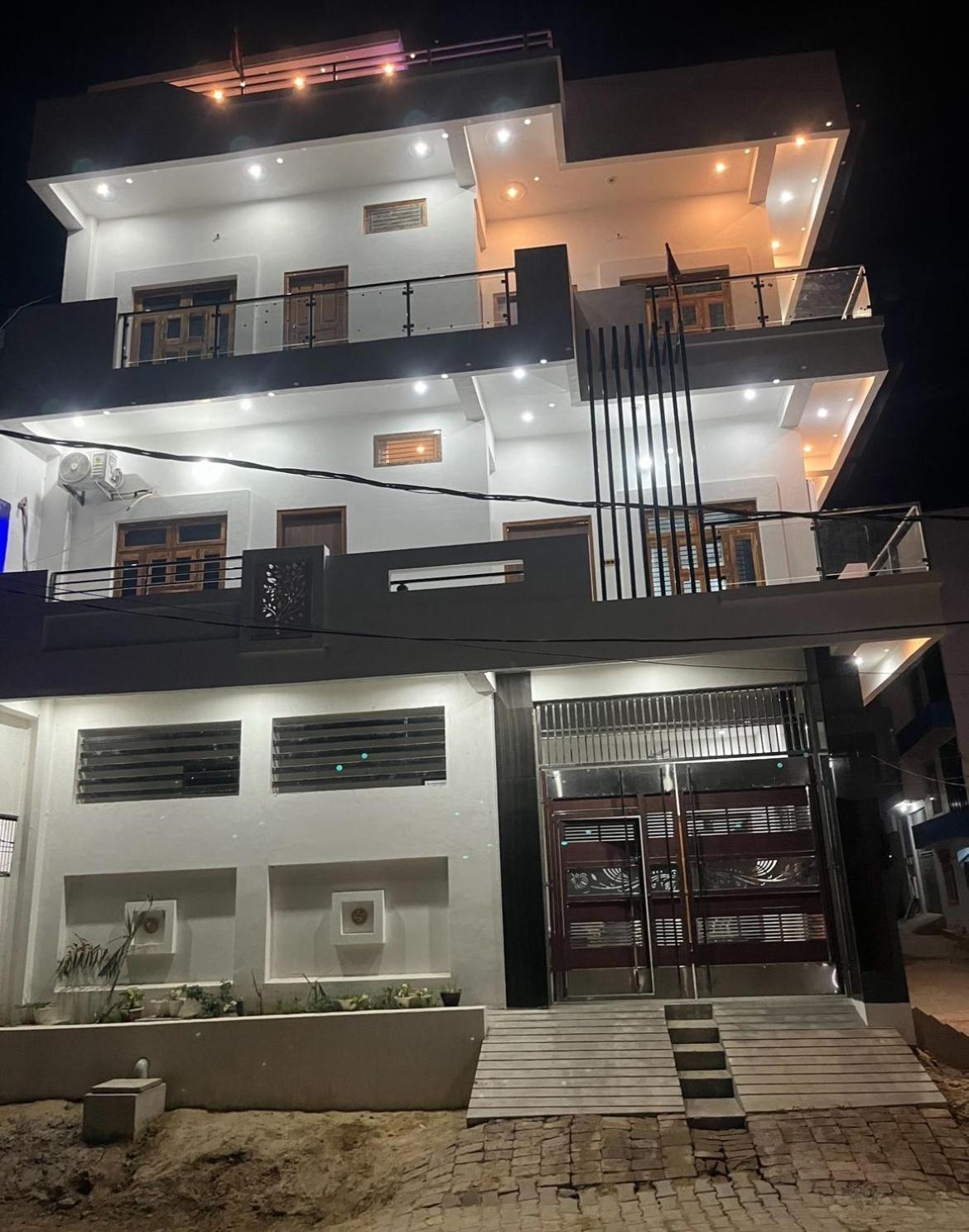 Shri Ram International Home Stay Ayodhya Exterior photo